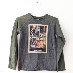 2/15$ Star Wars Mandalorian Yoda Kids Long Sleeve T-shirt ~ Size 10